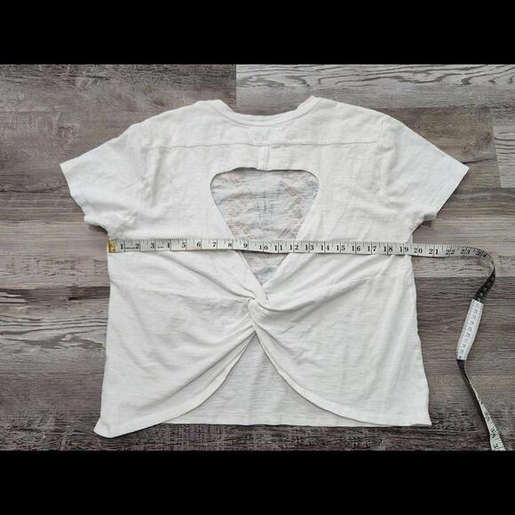 Miss Me Shirt Medium Western Open Back Texas Bull Aztec White Short Sleeve Top - Picture 4 of 5